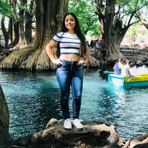 Meet your Posher, Elizabeth